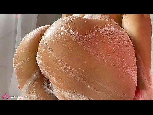❤️ Brunette Masturbates Pus karo Vibrator kanggo Intens Orgasme ing Shower ️❌ Porno ing kita  ️❤